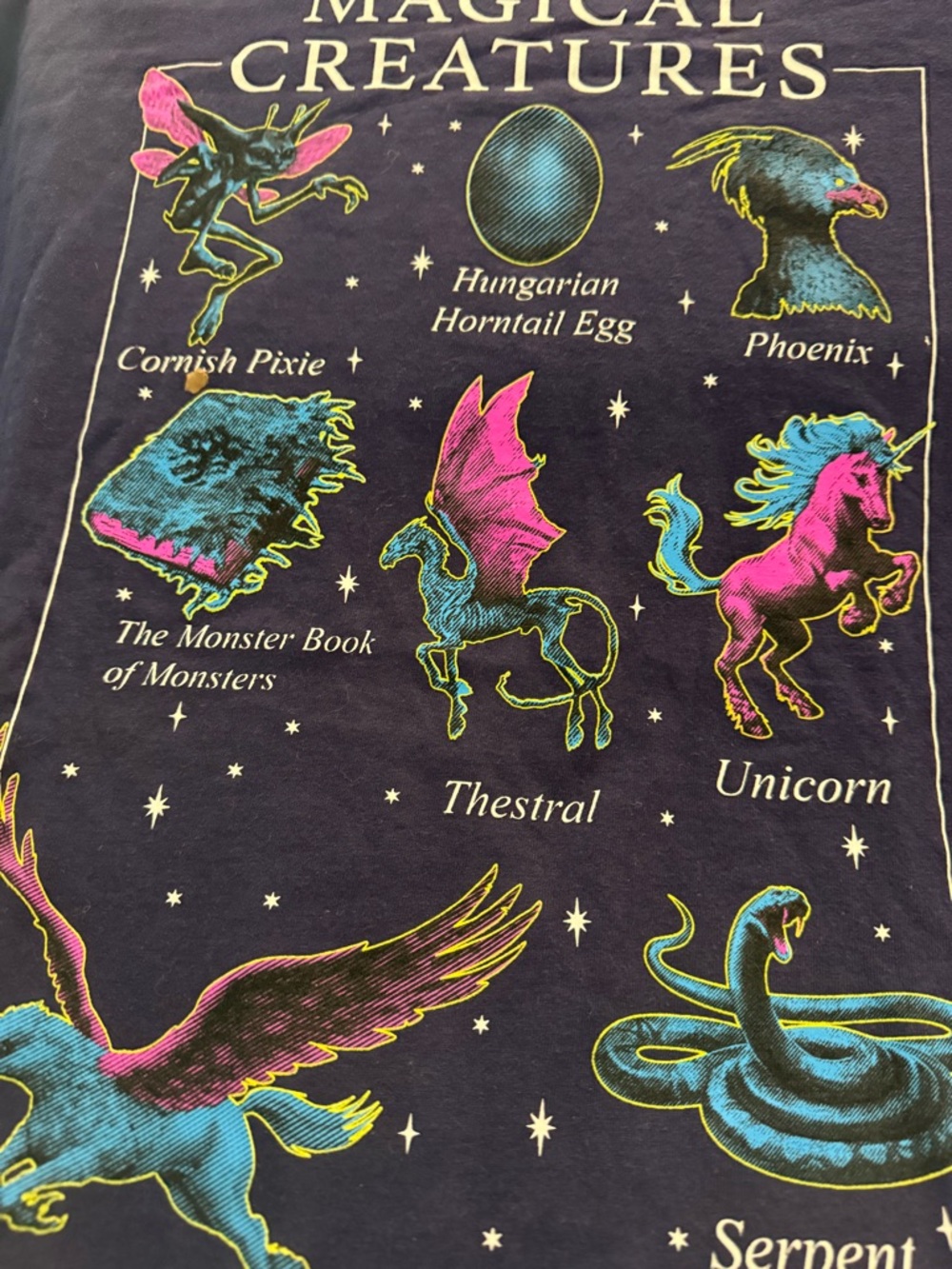 Harry Potter Magical Creatures Graphic Tee - Navy with Pink & Teal Artwork sz M - Picture 3 of 5